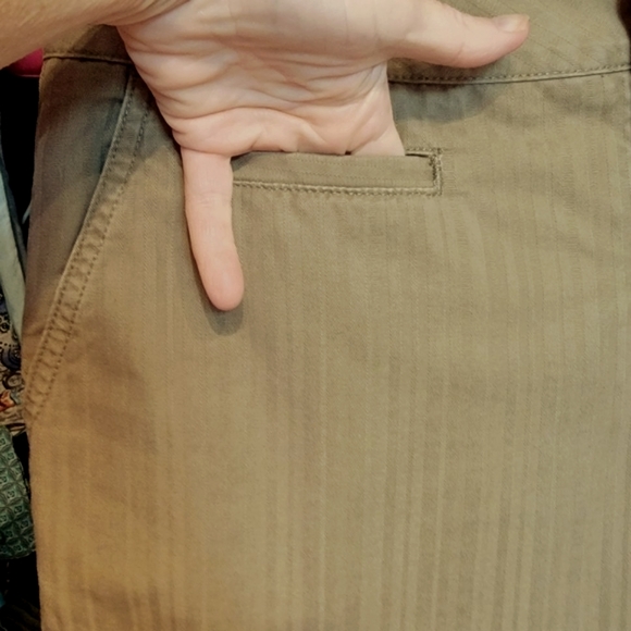 OLD NAVY ♡ Sweet Military Green Cotton Low Waist Bengal Striped Bermuda Shorts 6 - Picture 14 of 16